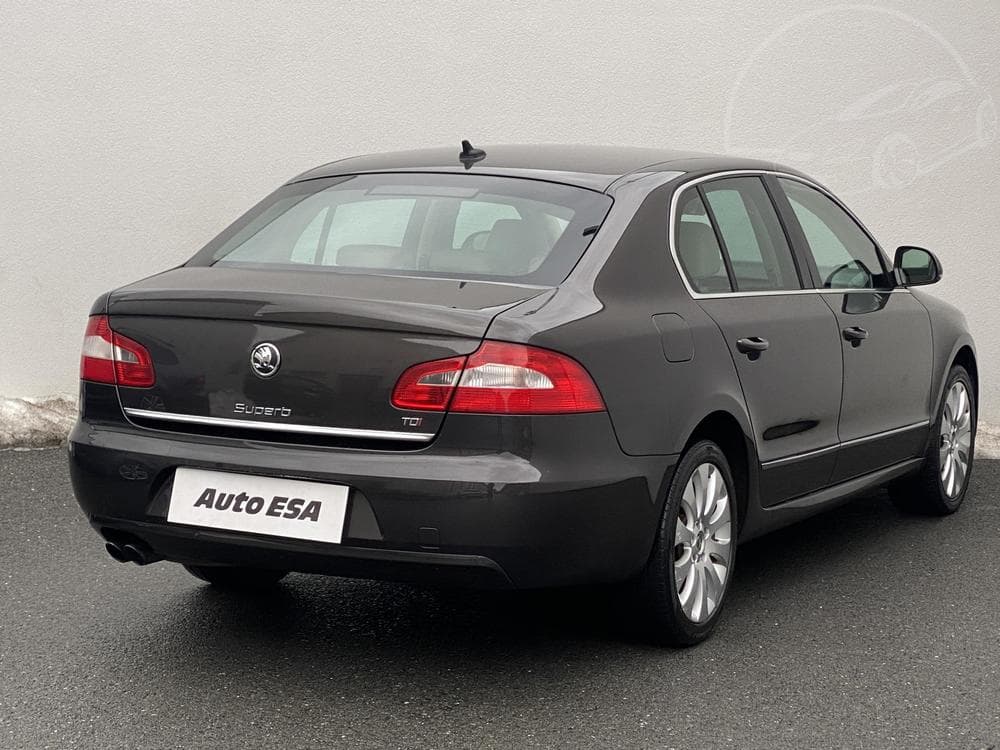 2010 Škoda SUPERB - 7
