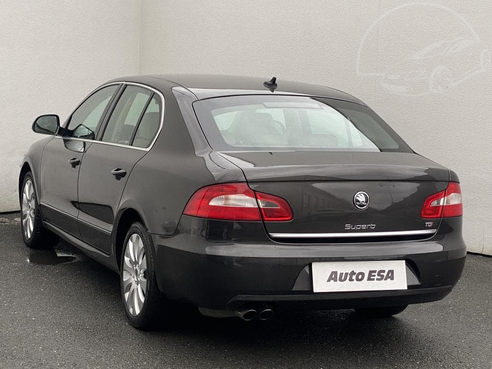 2010 Škoda SUPERB - 11