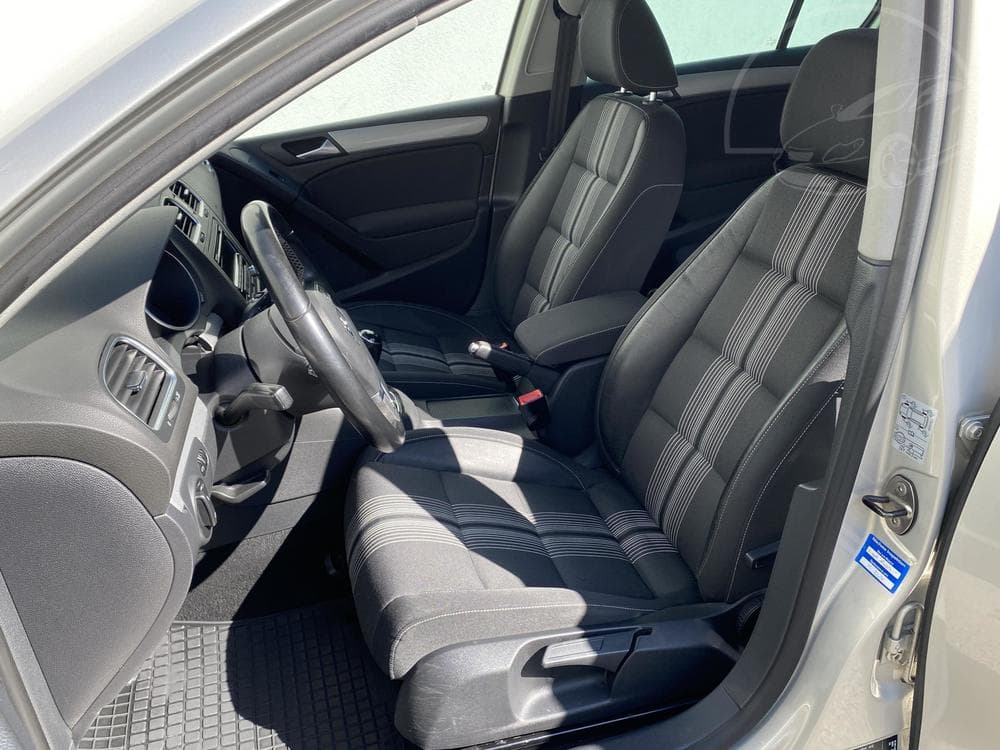 2012 Volkswagen GOLF - 9