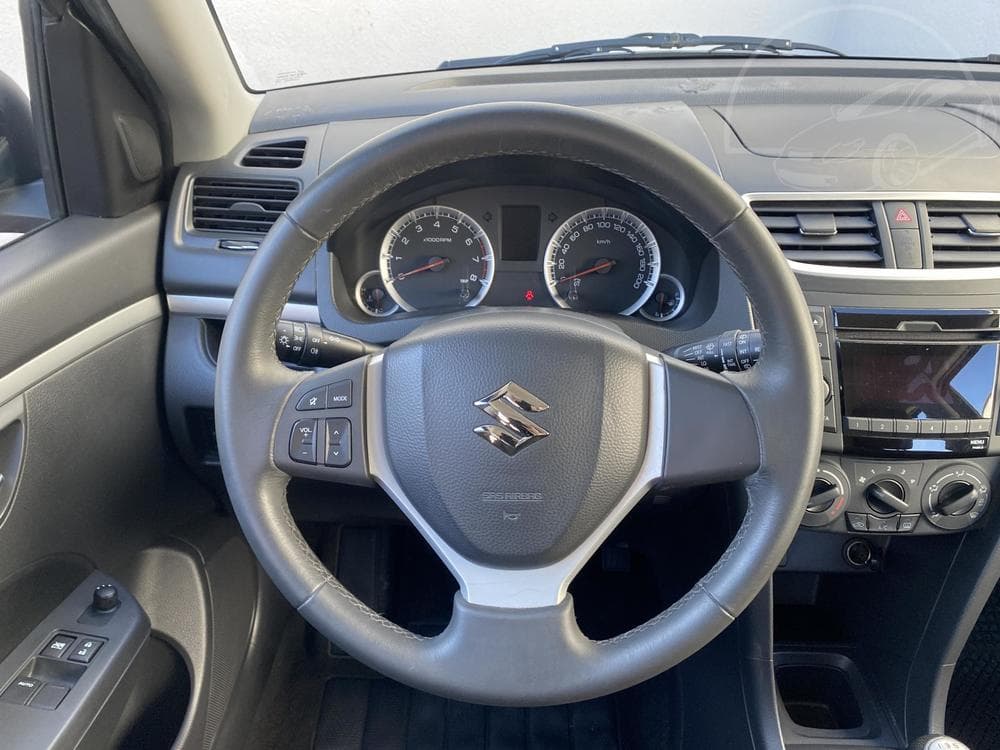 2011 Suzuki SWIFT - 11