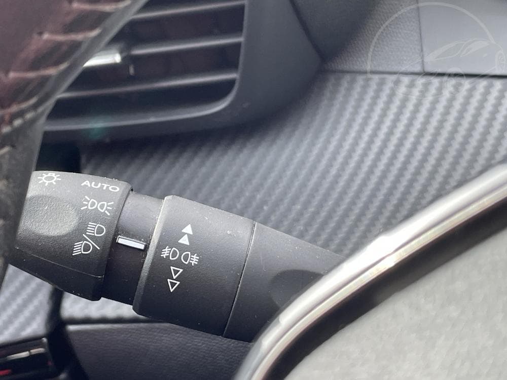 2020 Peugeot 2008 - 18