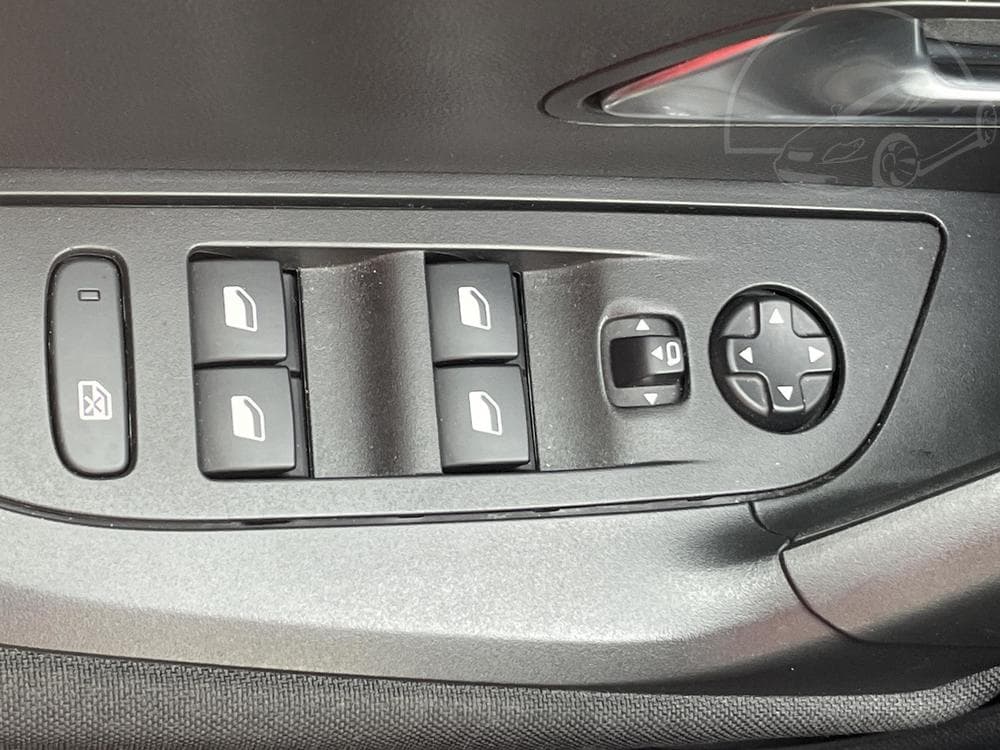 2020 Peugeot 2008 - 19