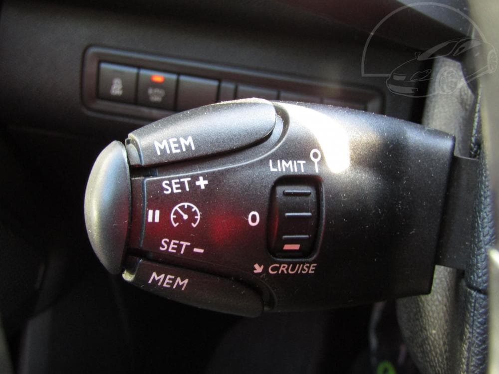 2016 Peugeot 308 - 14