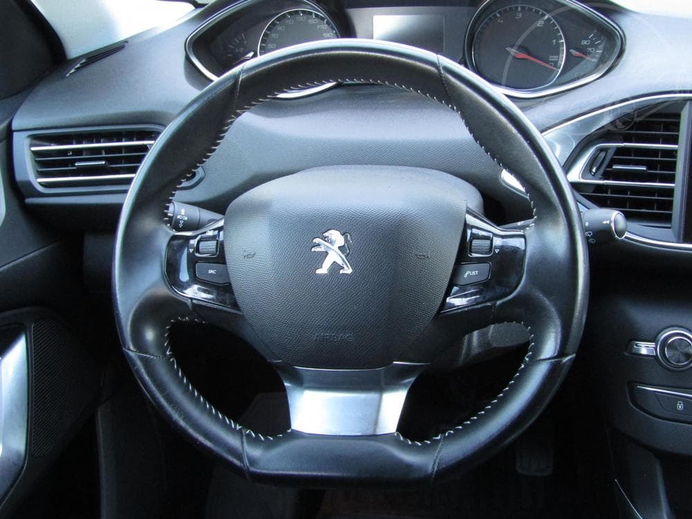 2016 Peugeot 308 - 15
