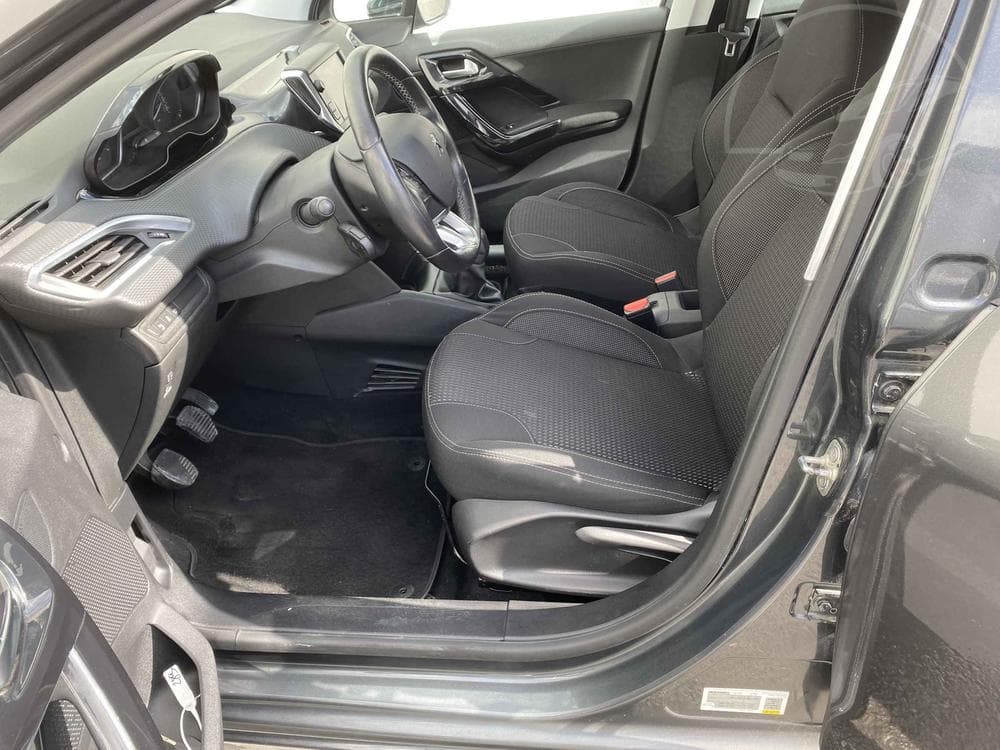 2016 Peugeot 208 - 9