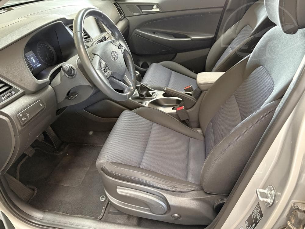 2015 Hyundai TUCSON - 9