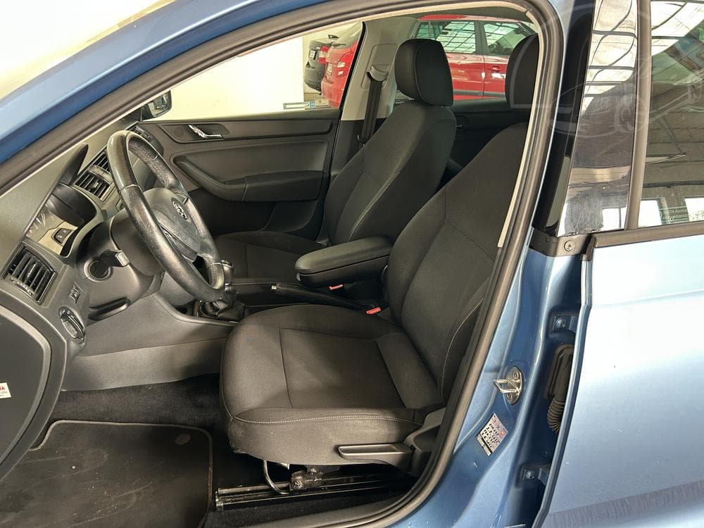 2013 Škoda RAPID - 9