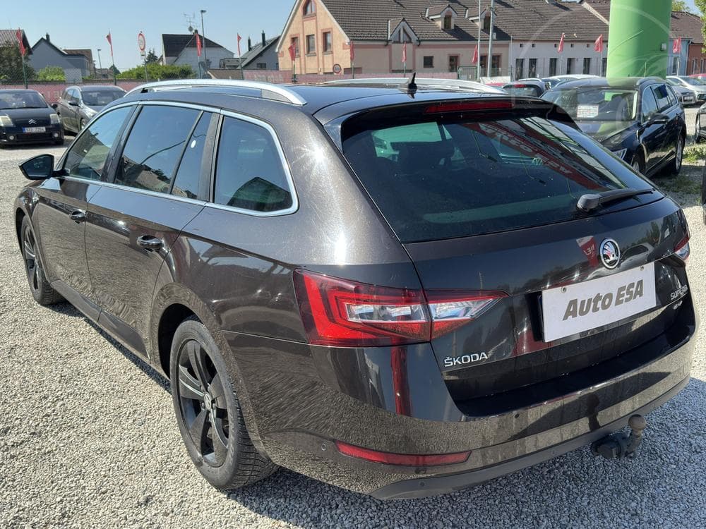 2015 Škoda SUPERB - 6