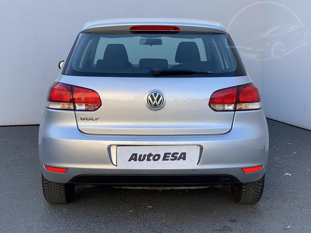 2011 Volkswagen GOLF - 13