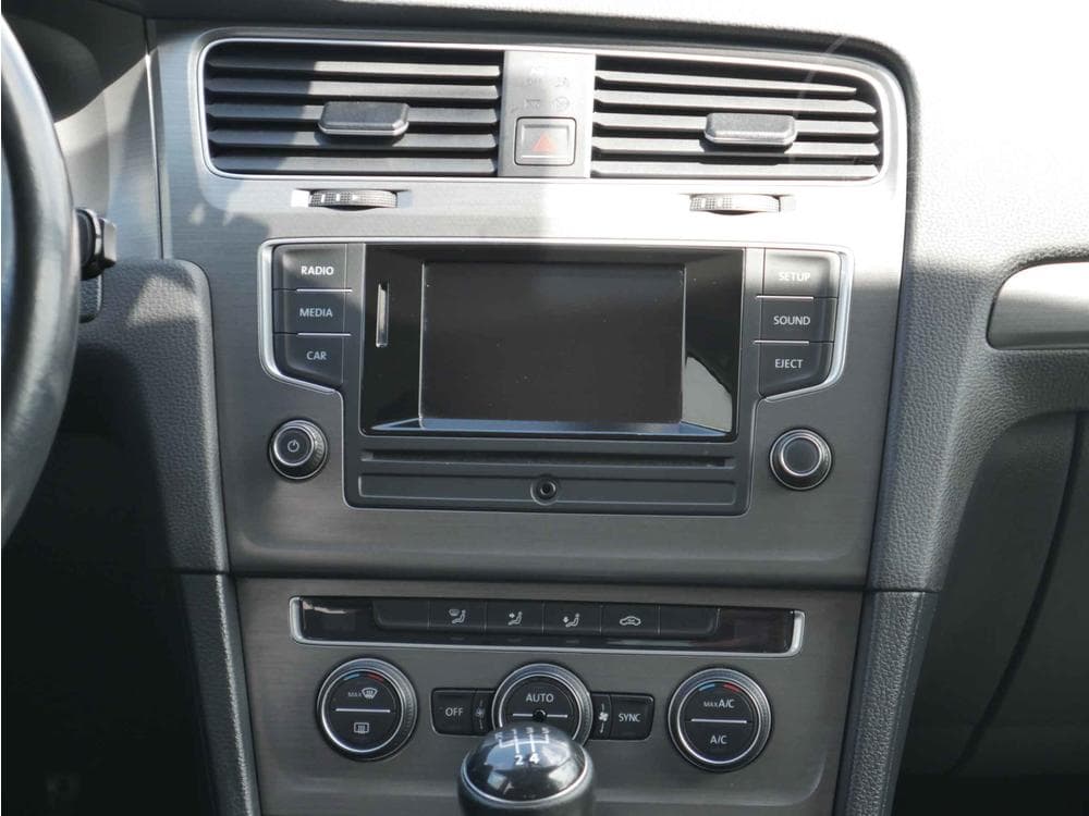 2012 Volkswagen GOLF - 11