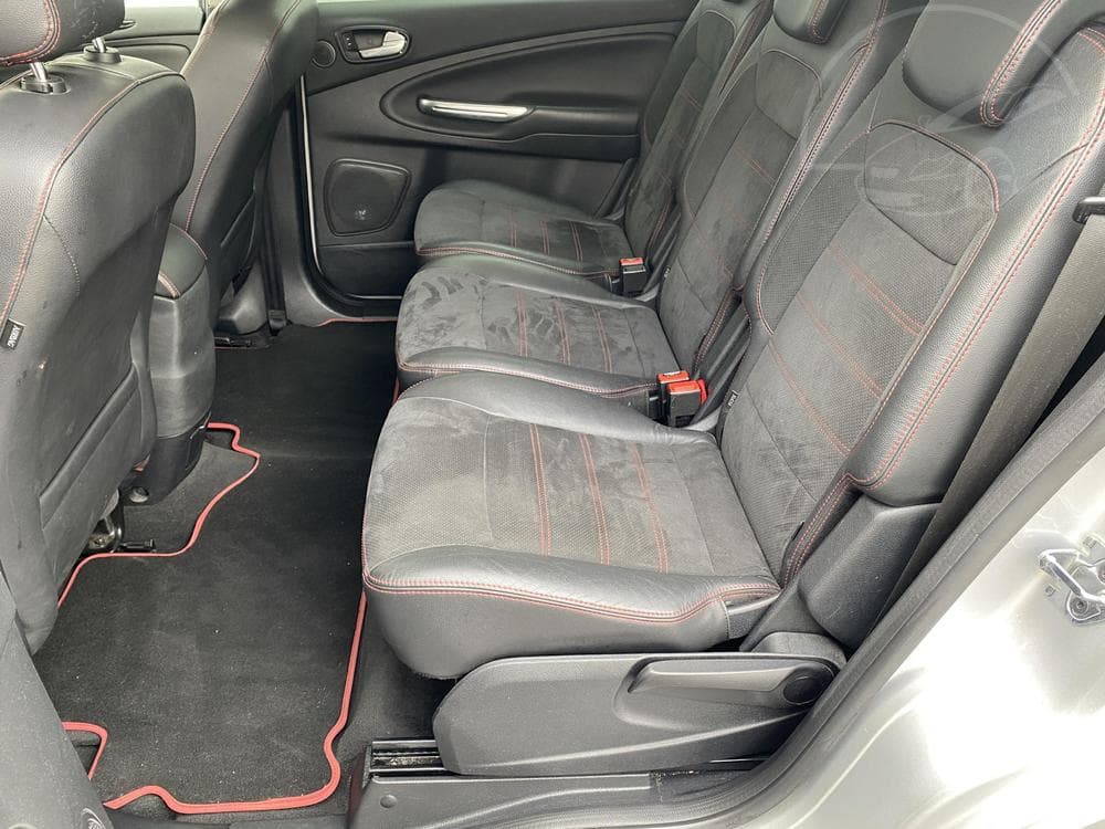 2013 Ford S-Max - 13