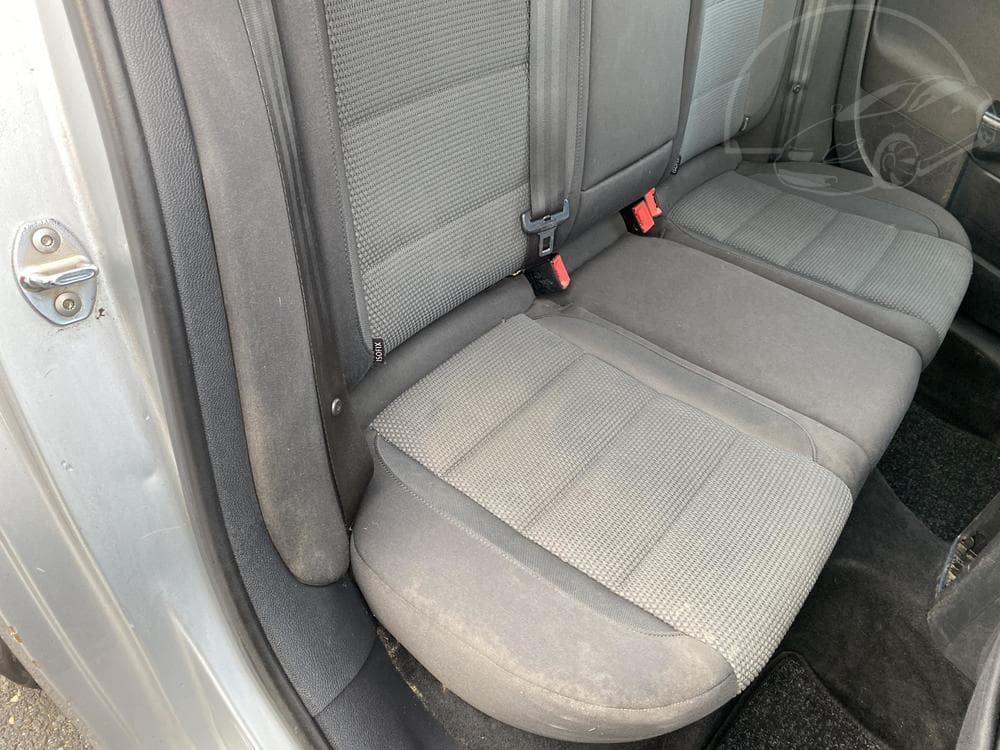 2009 Volkswagen Golf - 31