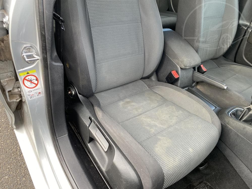 2009 Volkswagen Golf - 34