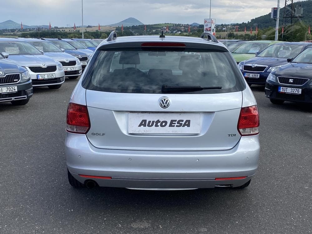 2009 Volkswagen Golf - 13