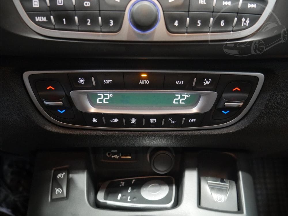 2009 Renault SCENIC - 14