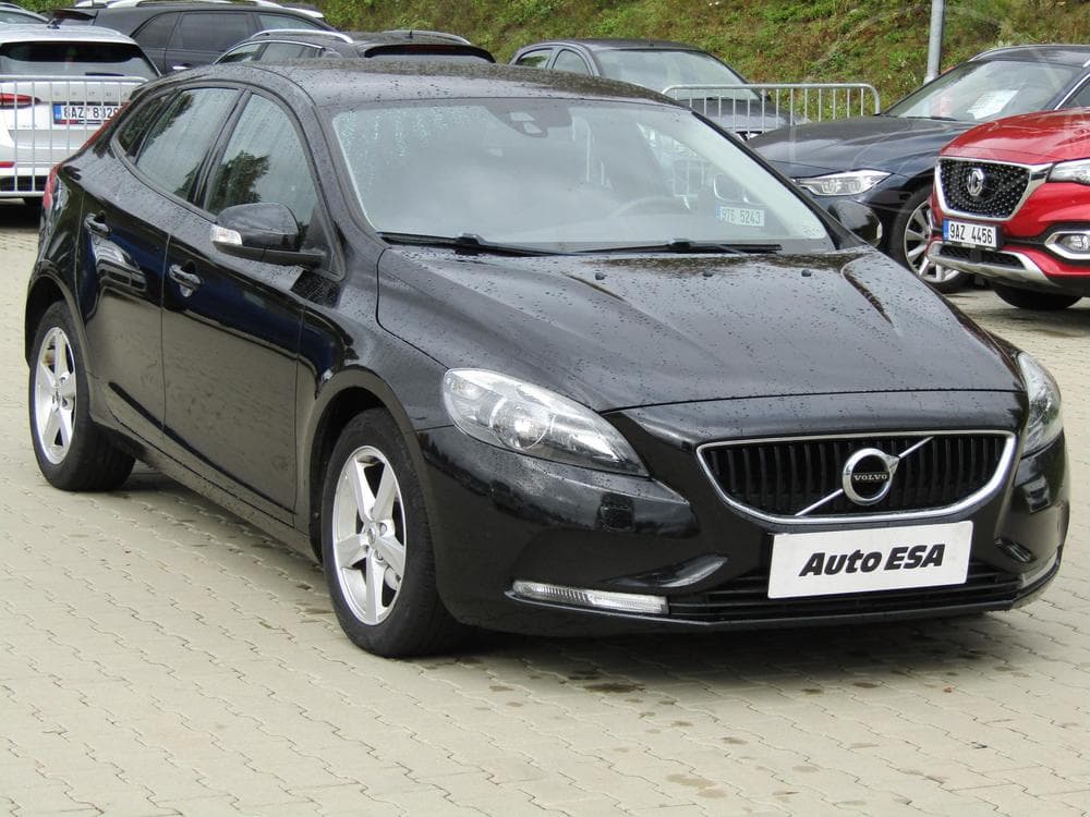 2016 Volvo V40