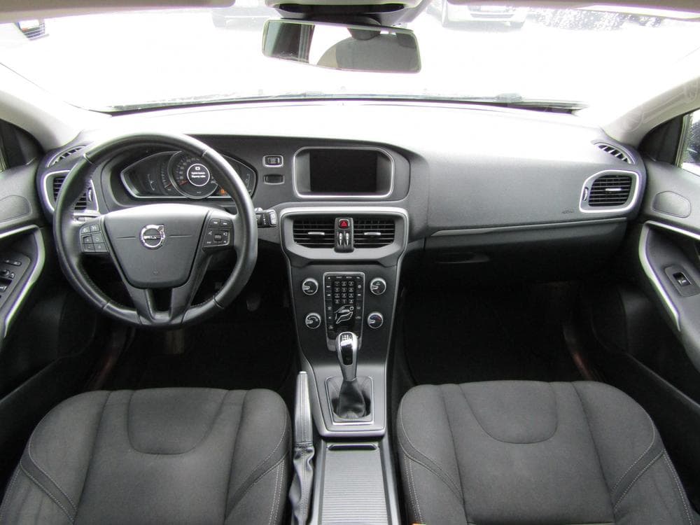2016 Volvo V40 - 8