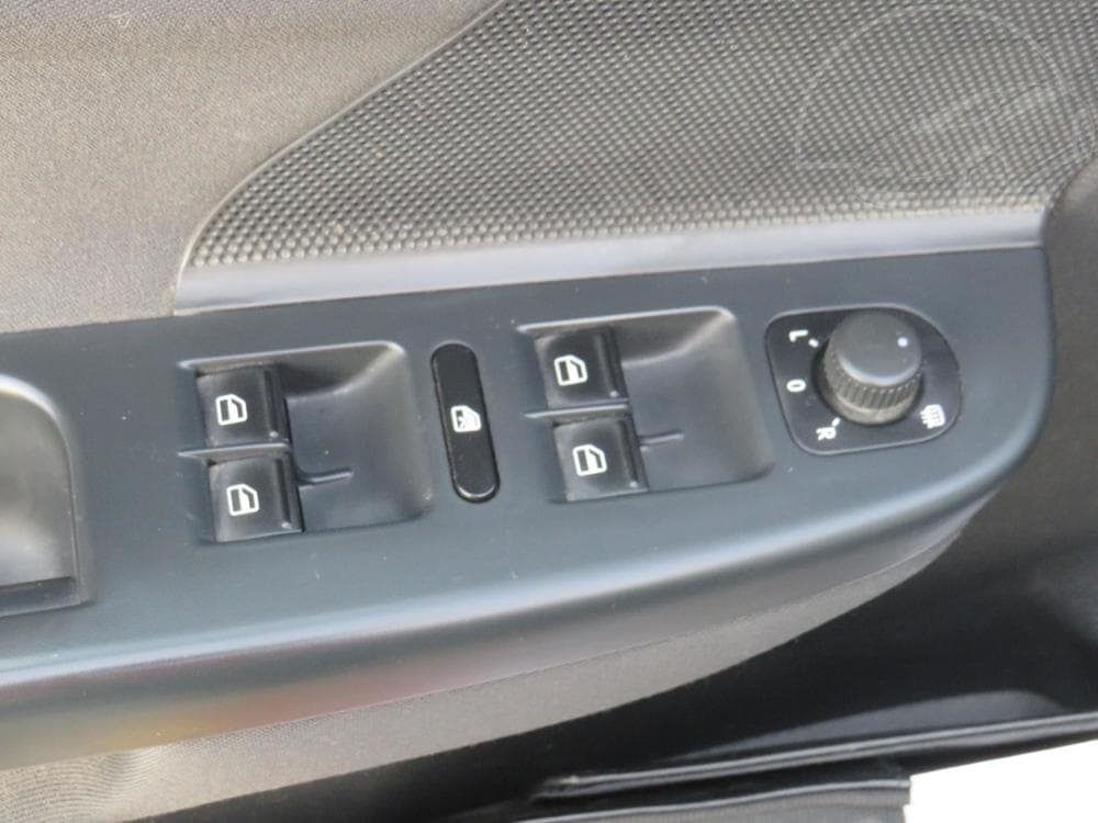2013 Volkswagen GOLF - 11