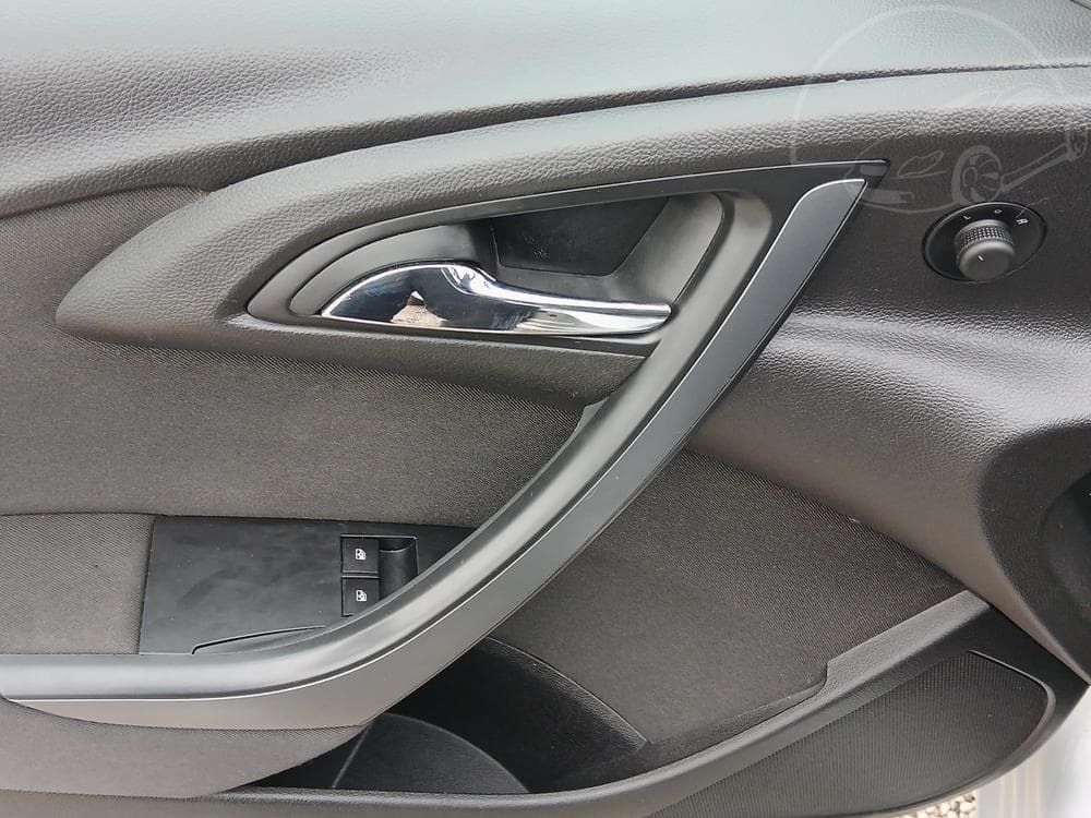 2015 Opel ASTRA - 11