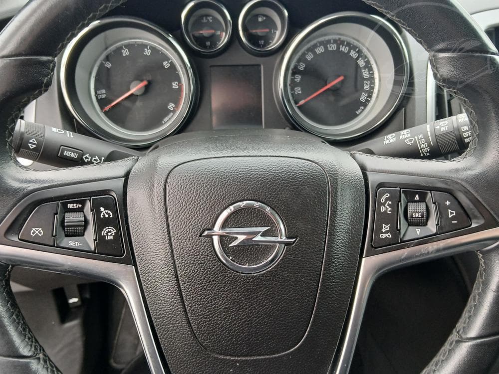 2015 Opel ASTRA - 16