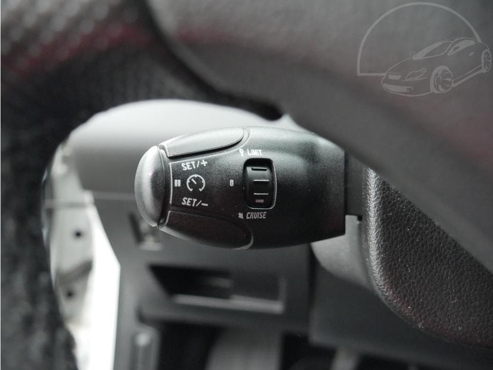 2013 Peugeot 308 - 13