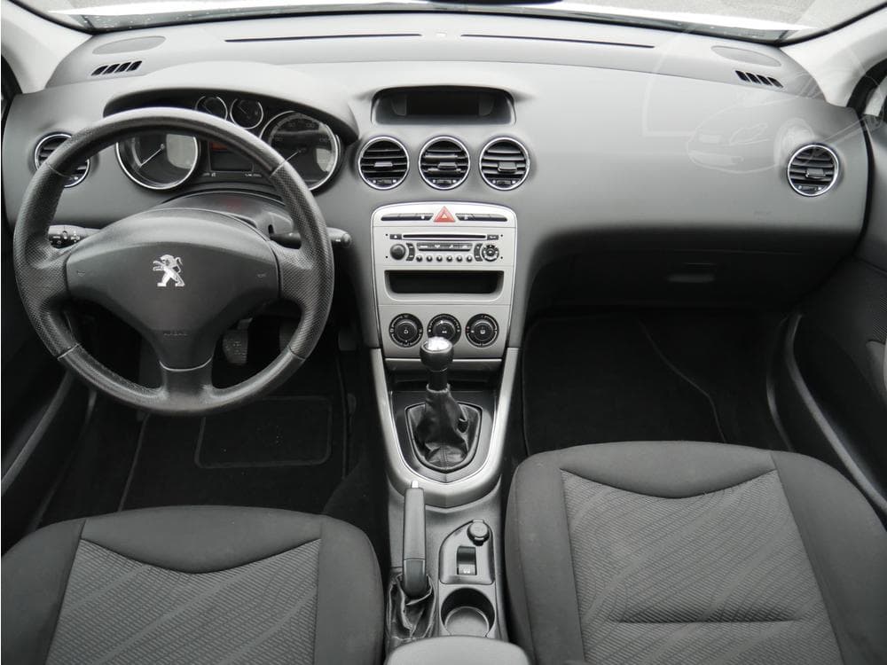 2013 Peugeot 308 - 8