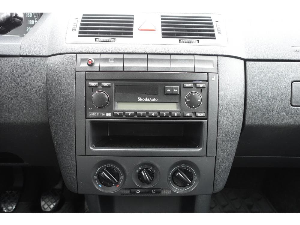 2003 Škoda FABIA - 13