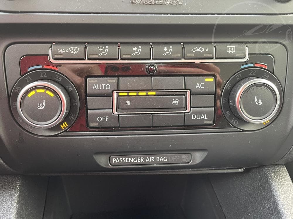 2011 Volkswagen JETTA - 13