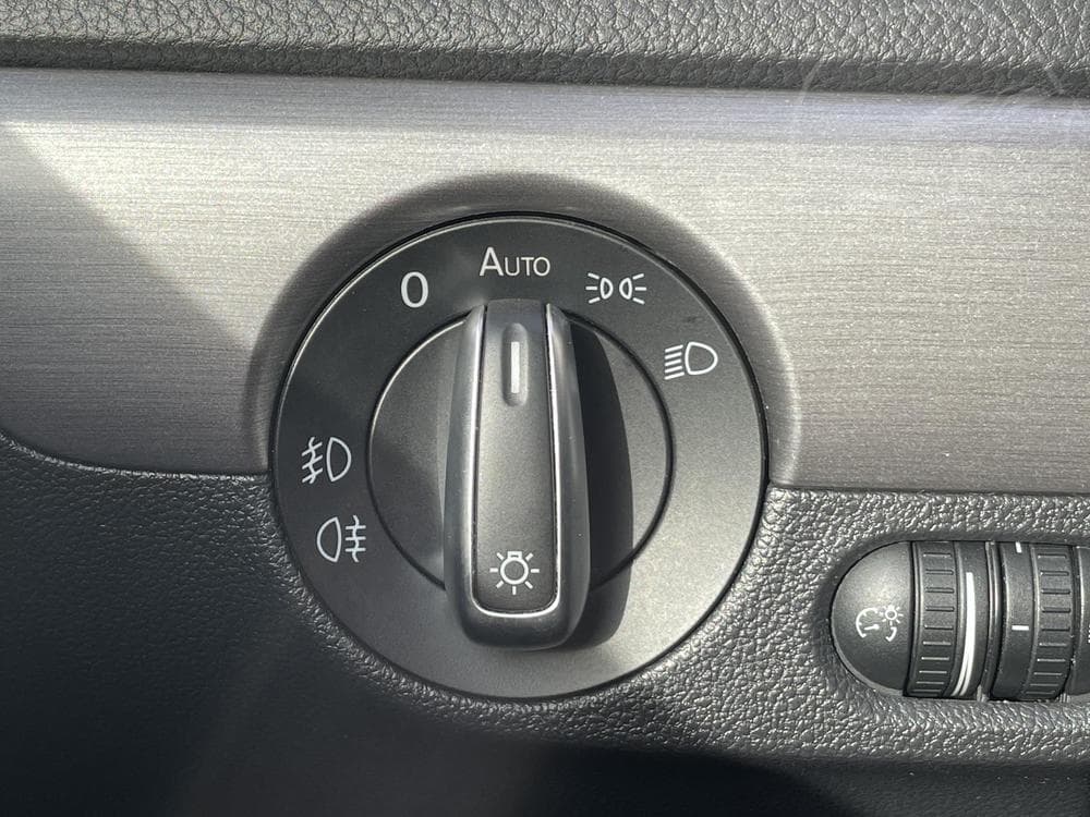 2011 Volkswagen JETTA - 19
