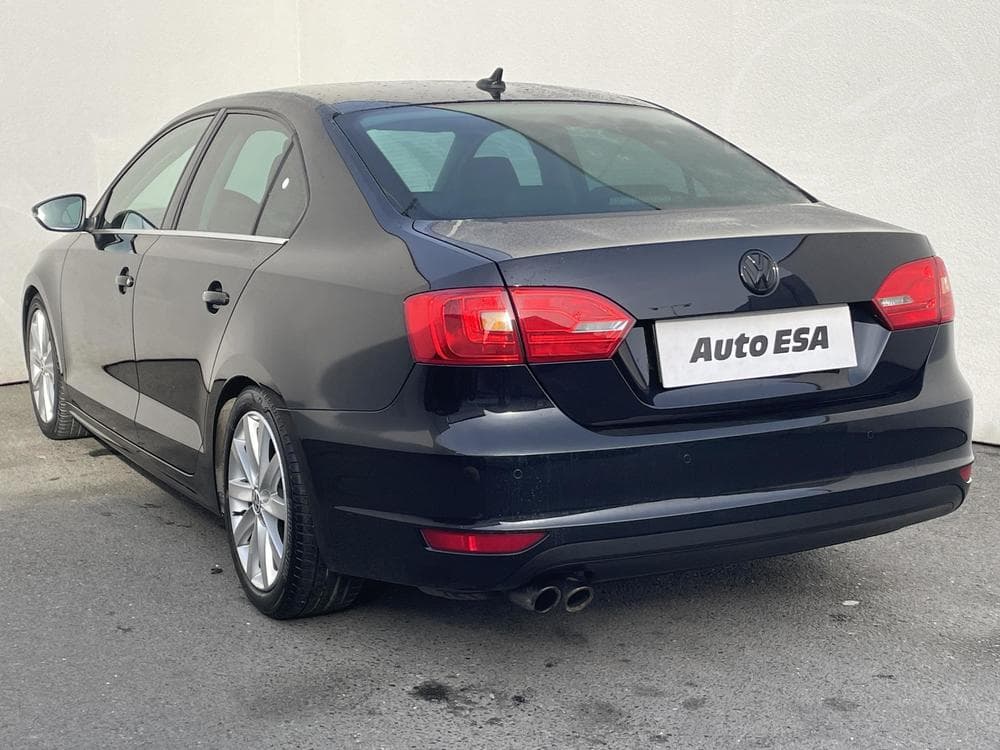 2011 Volkswagen JETTA - 6