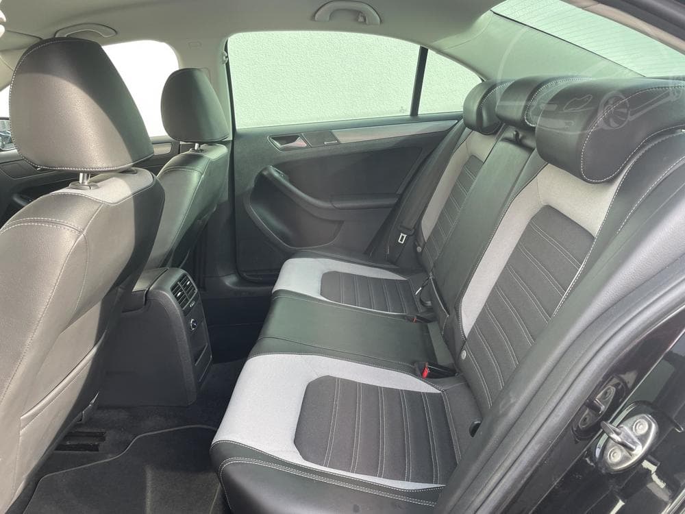 2011 Volkswagen JETTA - 9