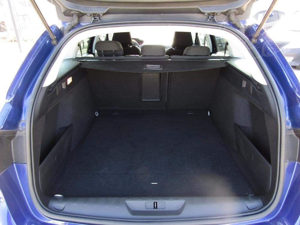 2017 Peugeot 308 - 14