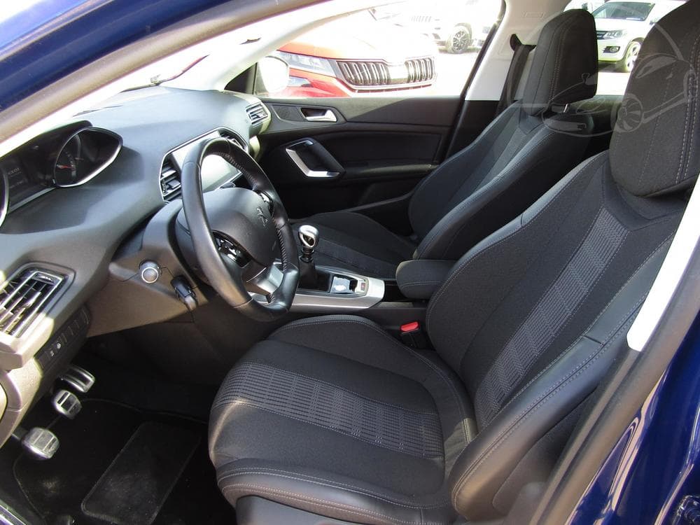 2017 Peugeot 308 - 15