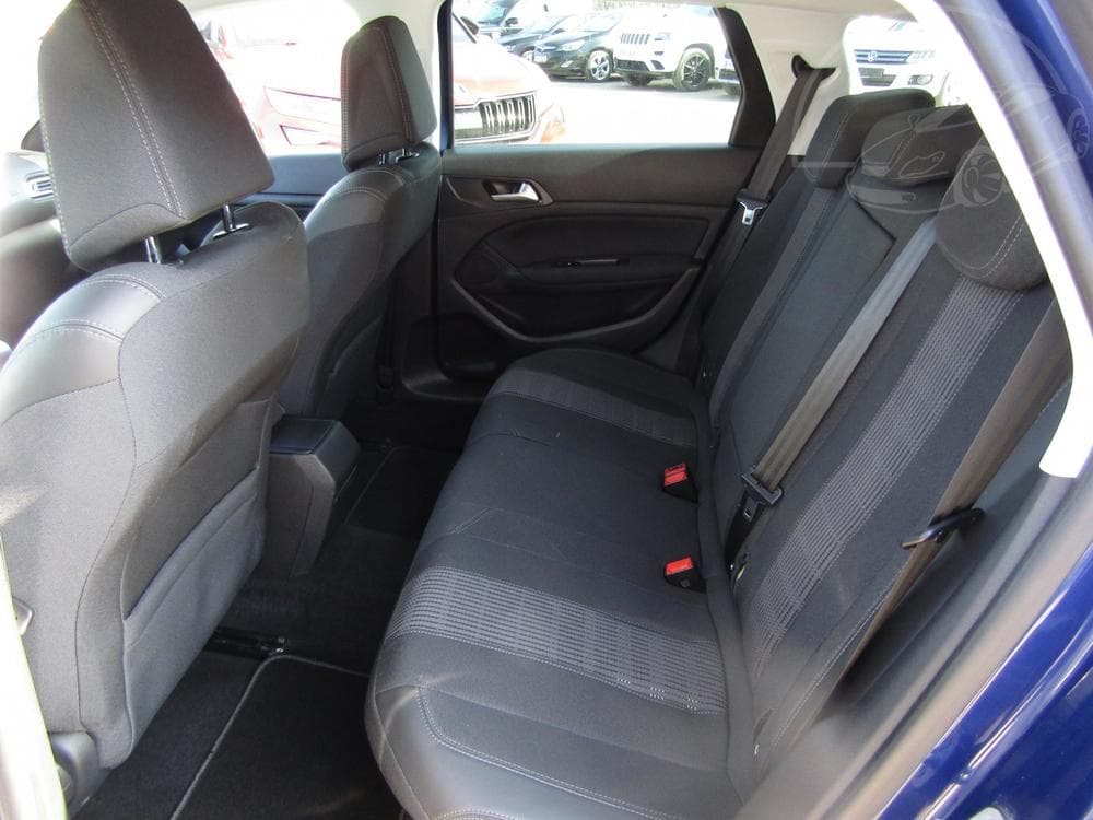 2017 Peugeot 308 - 17