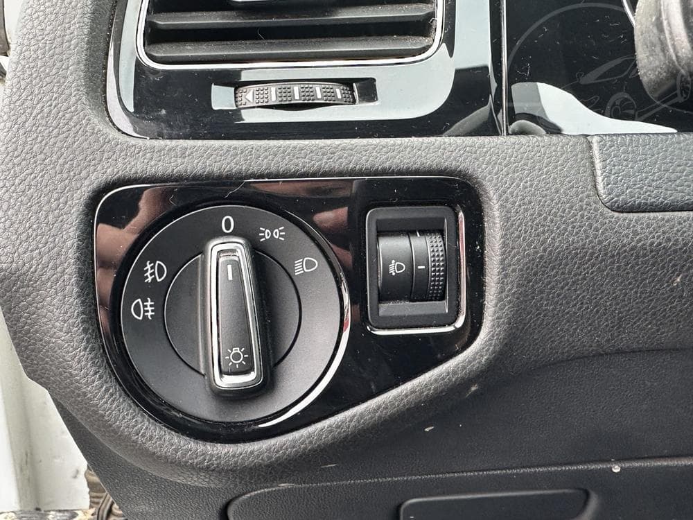 2014 Volkswagen GOLF - 86