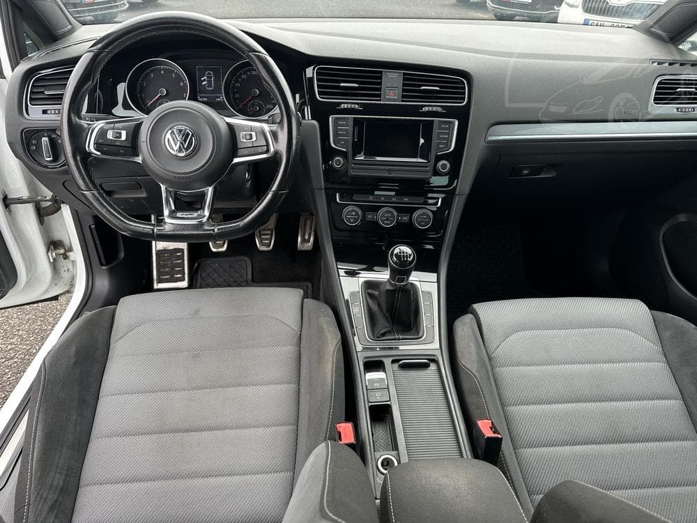 2014 Volkswagen GOLF - 36