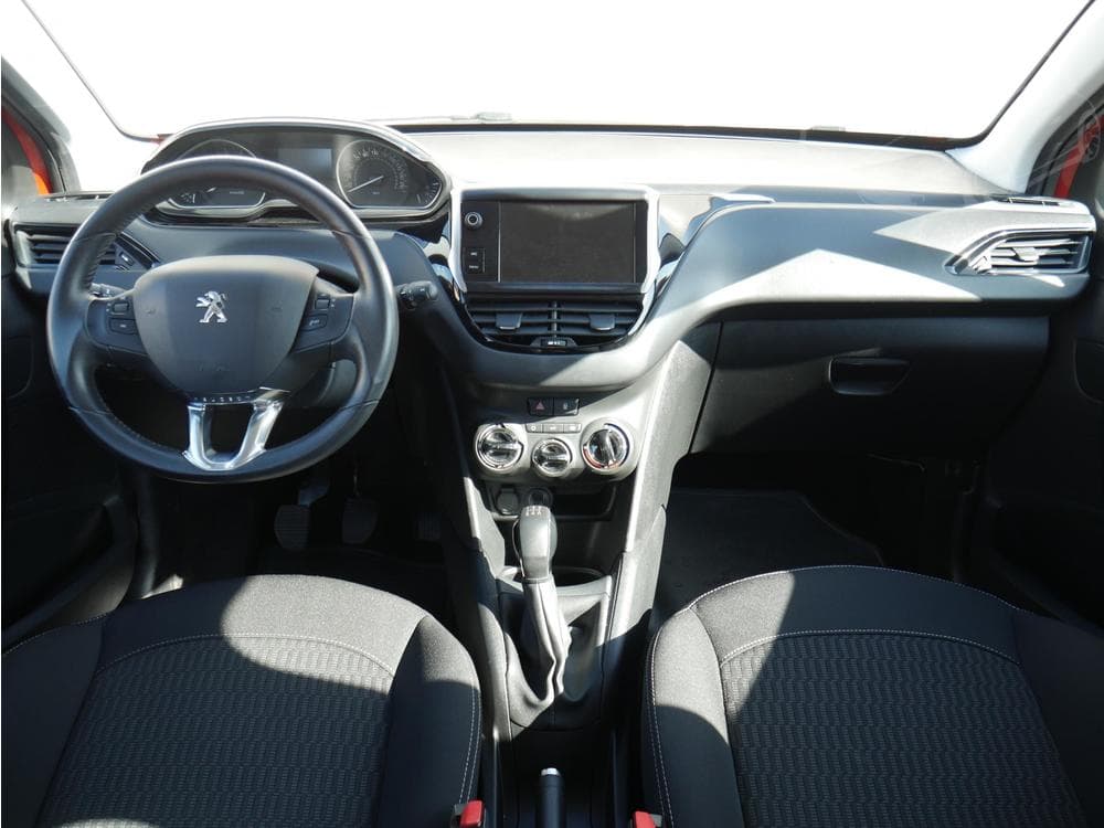 2017 Peugeot 208 - 8