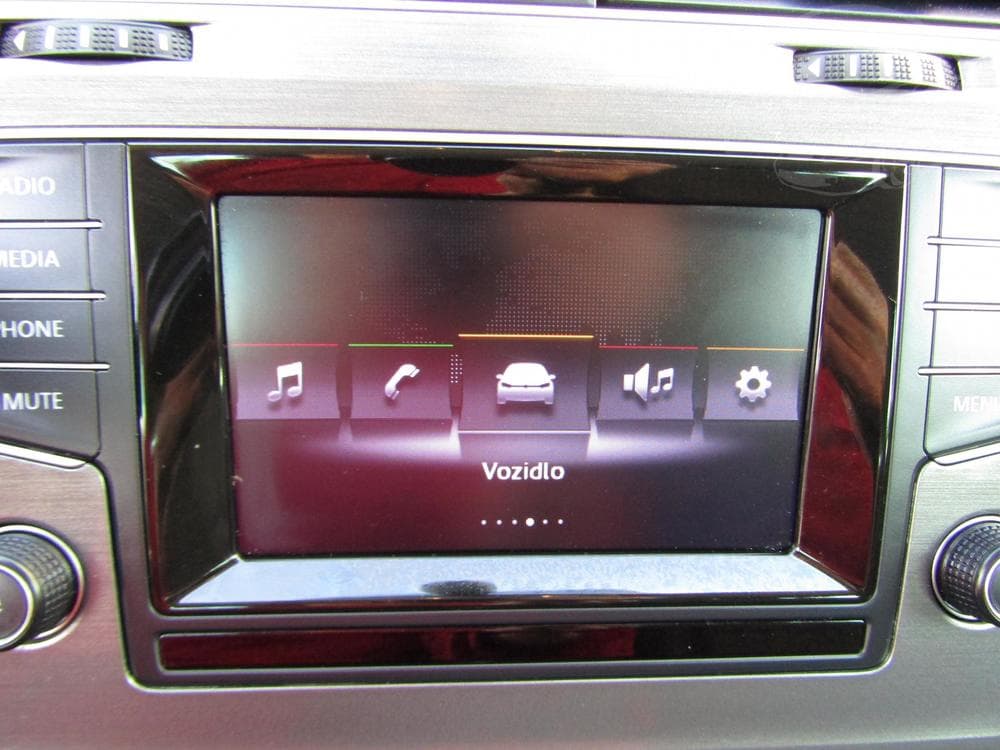 2013 Volkswagen Golf - 16