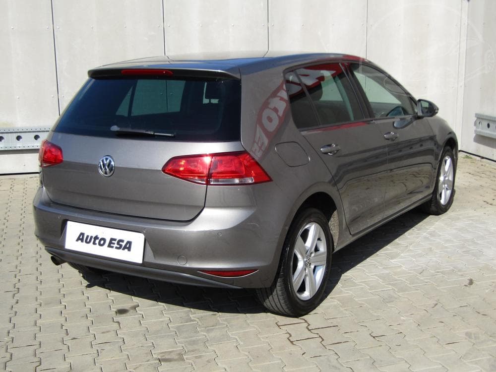 2013 Volkswagen Golf - 4