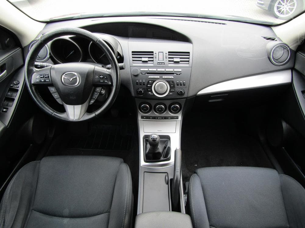 2011 Mazda 3 - 8