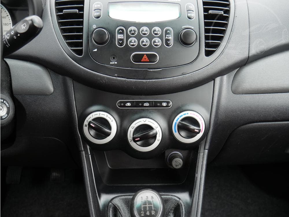 2010 Hyundai i10 - 13