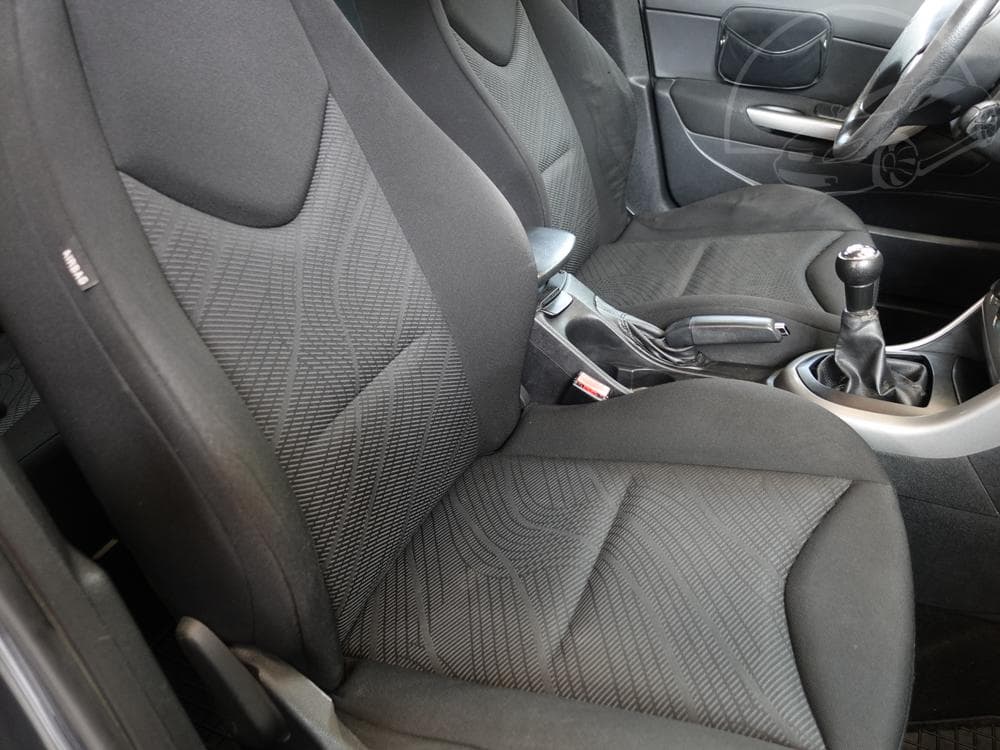2011 Peugeot 308 - 11