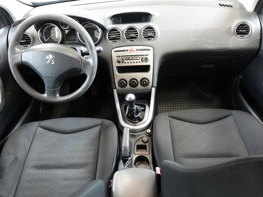2011 Peugeot 308 - 8