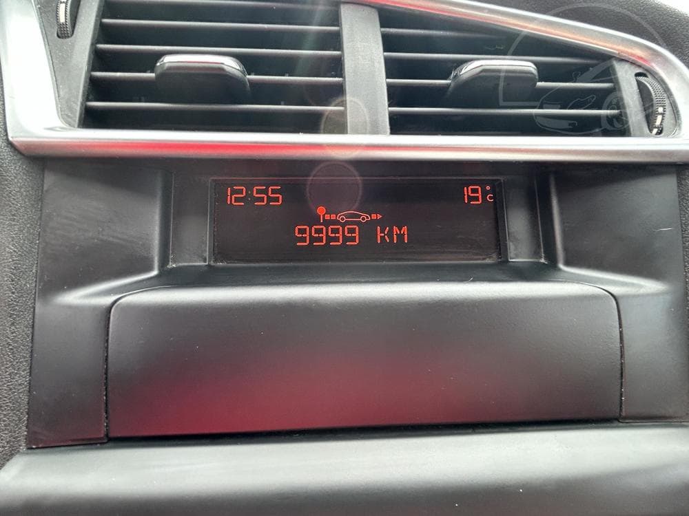 2013 Citroen C4 - 15