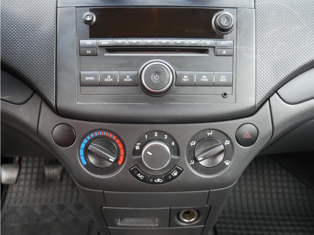 2006 Chevrolet AVEO - 13