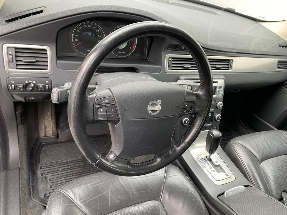 2008 Volvo V70 - 12