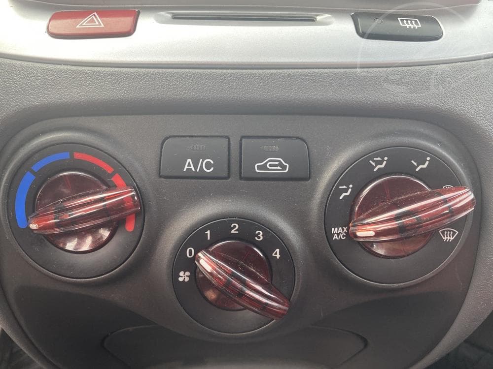 2006 Kia RIO - 12