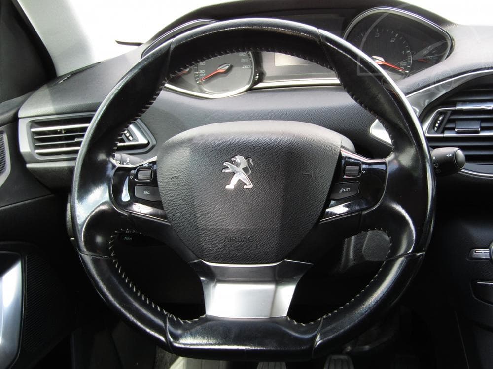 2016 Peugeot 308 - 14