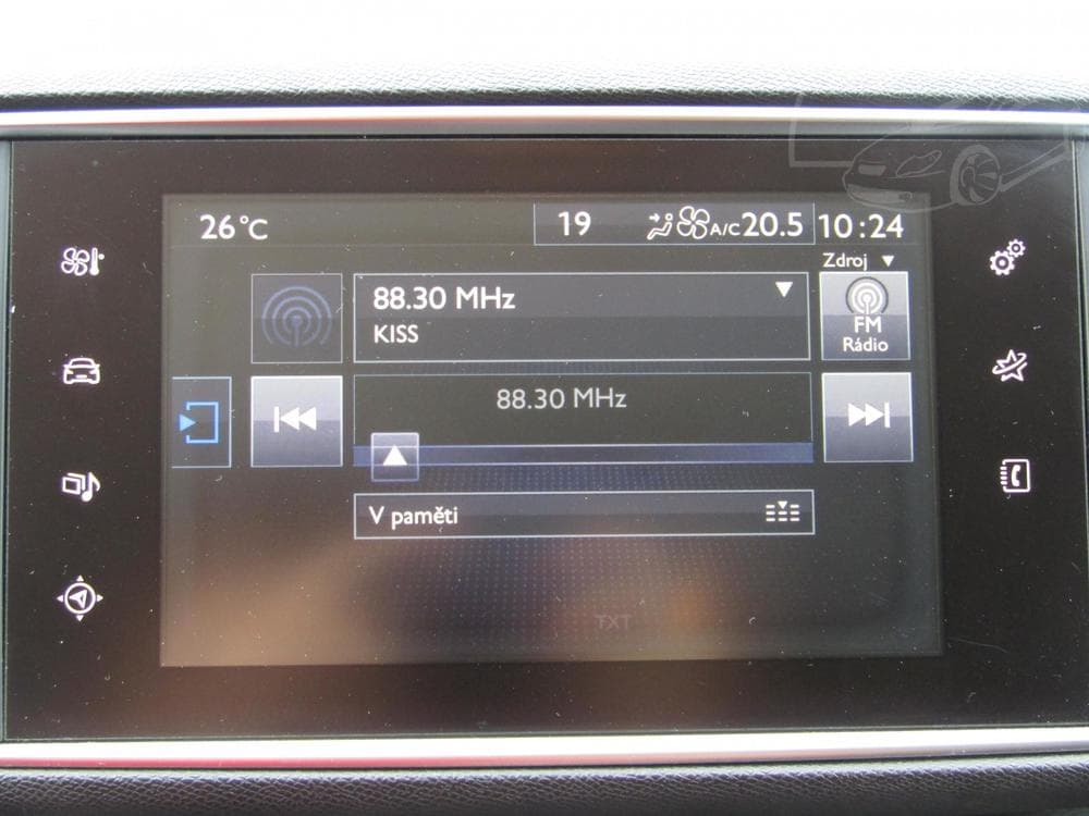 2016 Peugeot 308 - 17