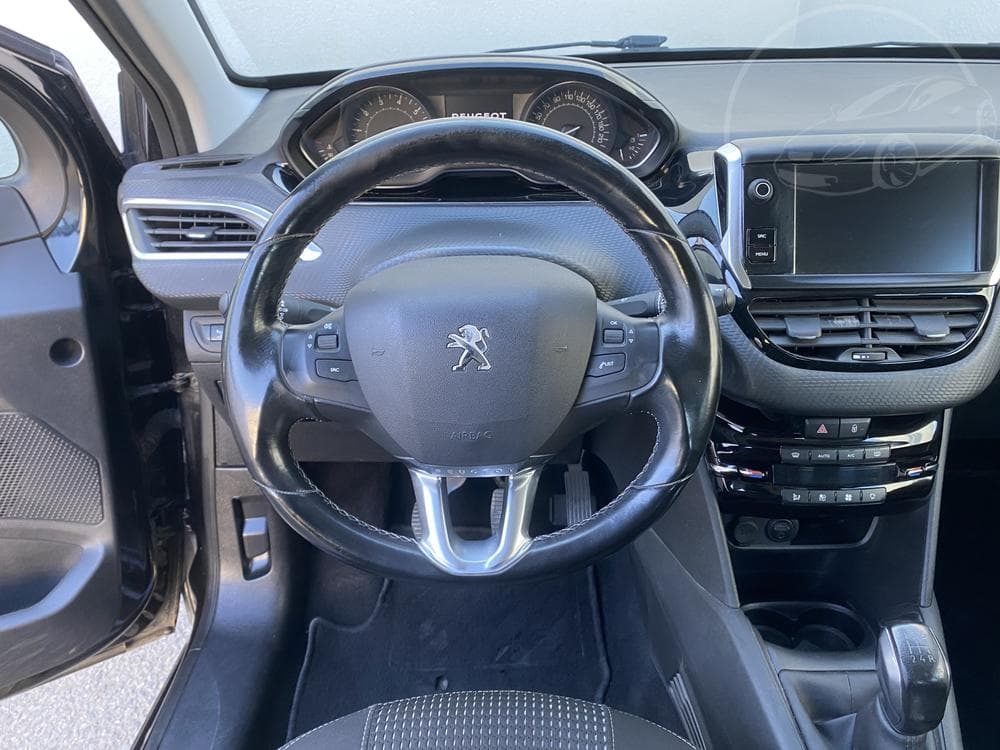 2018 Peugeot 208 - 11